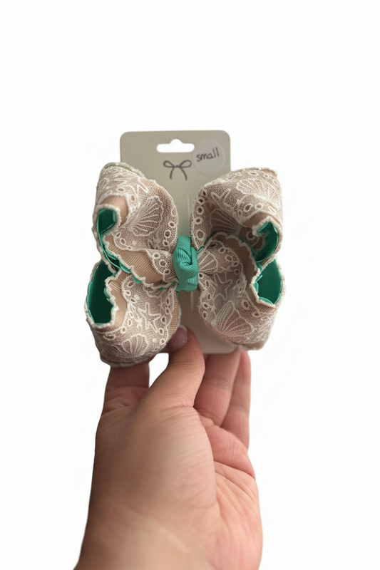 Beachy bow small￼